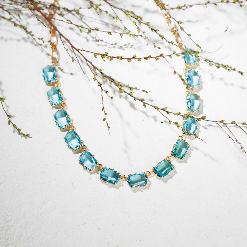 SAVINA water necklace