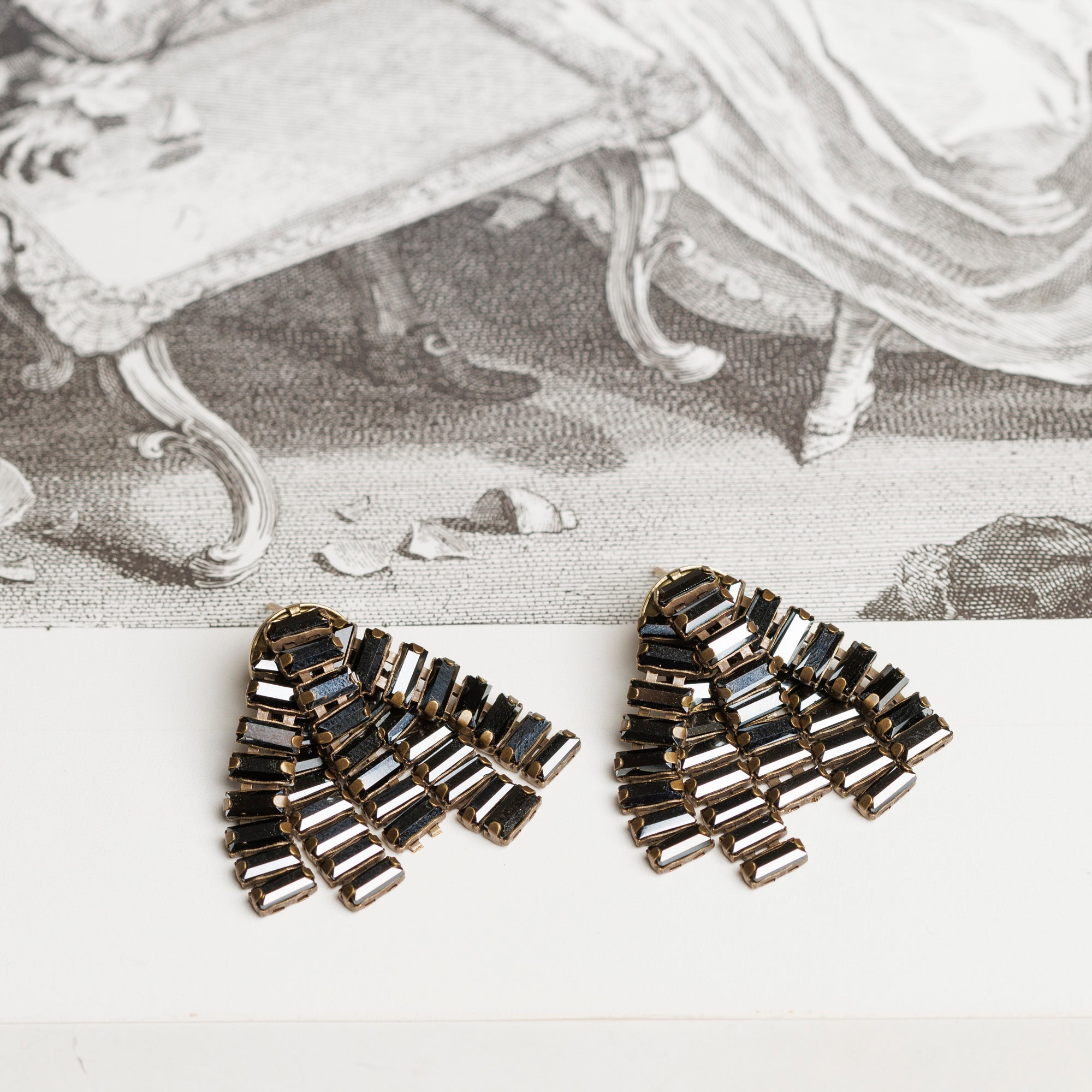 MEDUSINO anthracite earrings