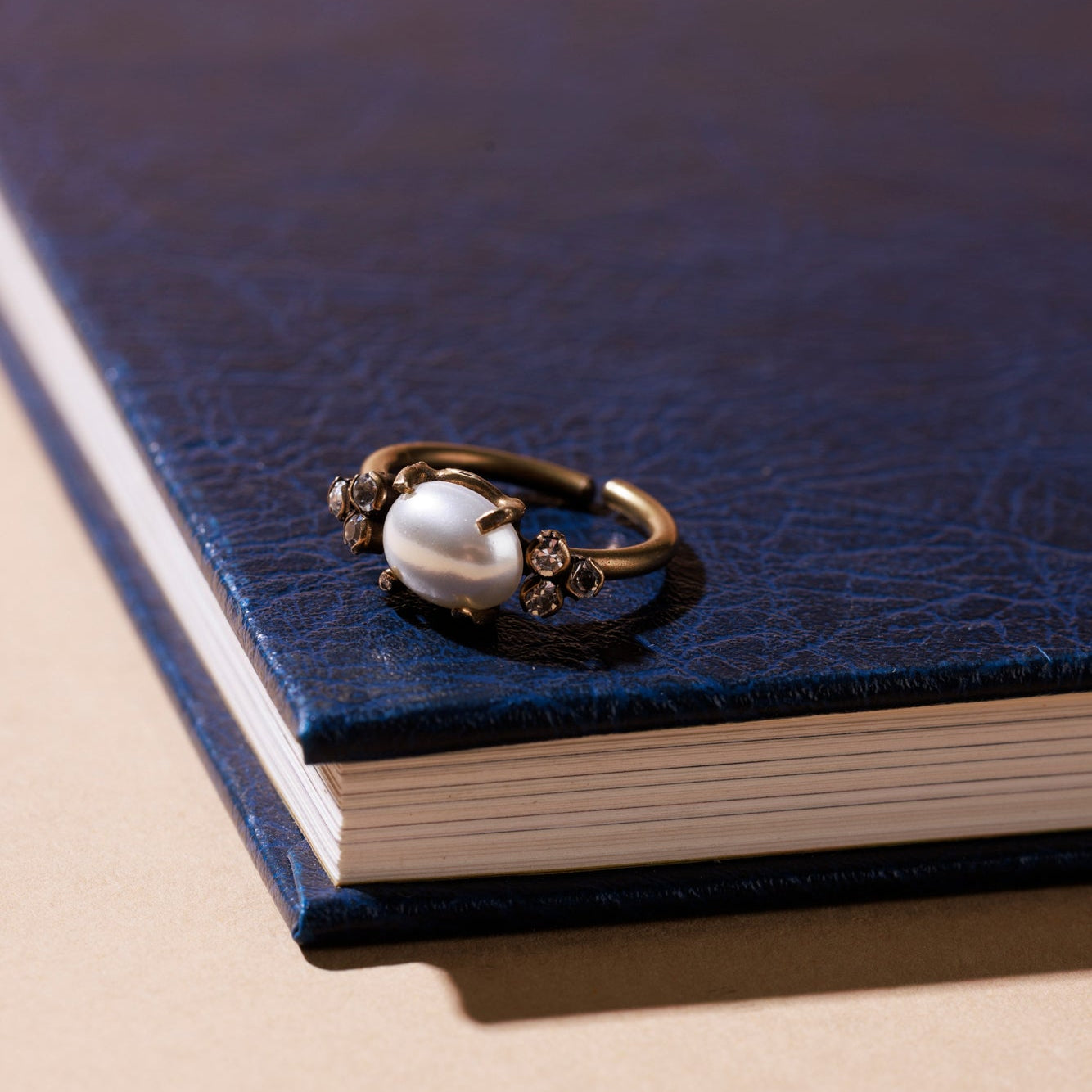 GIULIETTA pearl ring