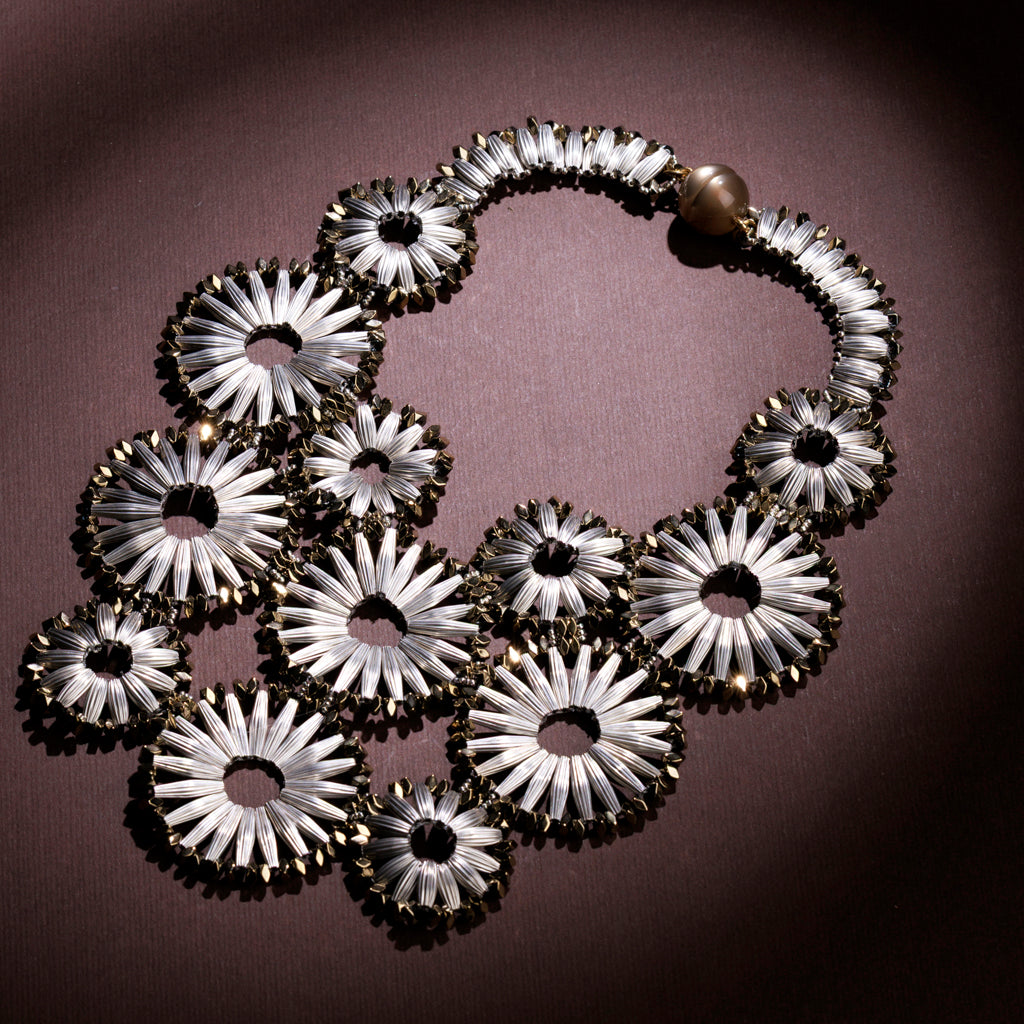 AeraVida Collana Con Ciondolo Girasole In Argento Sterling 925 - Artigianale Dalla Thailandia - Simbolo Di Lealtà E Longevità