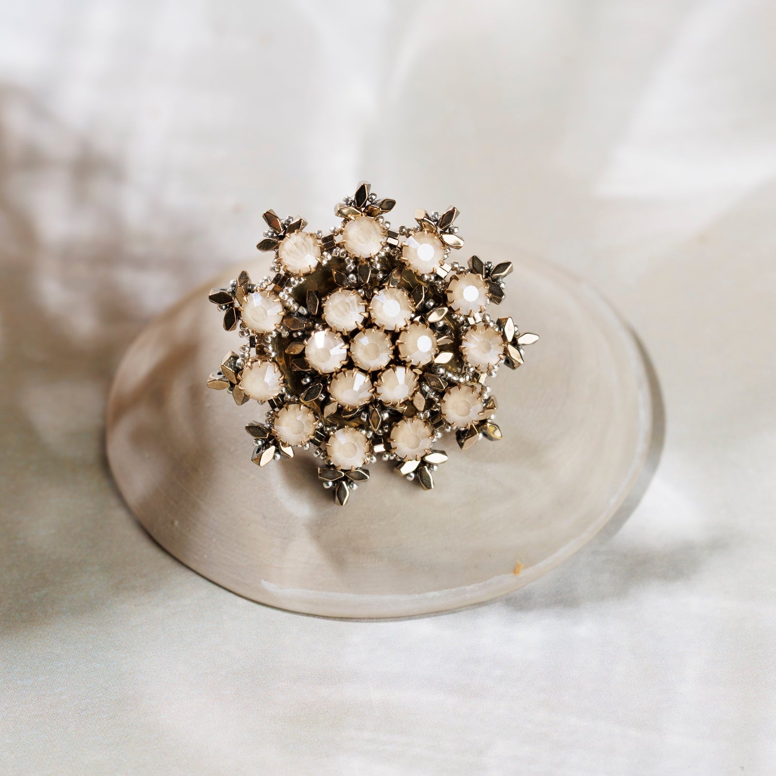 MERLETTO Cream Brooch