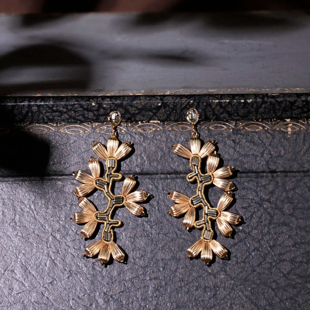 LILLÀ gold earrings