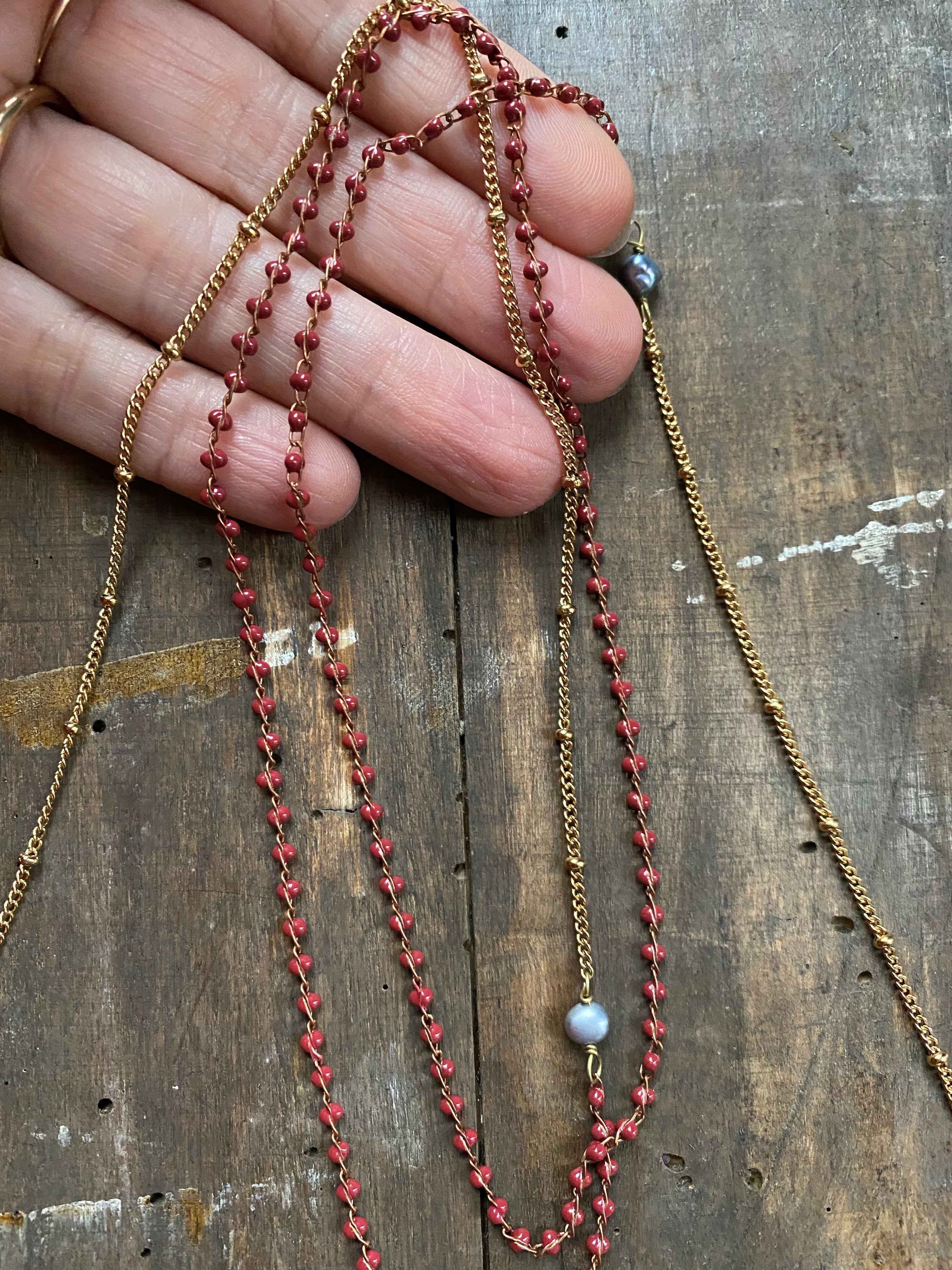 ANNE magenta necklace