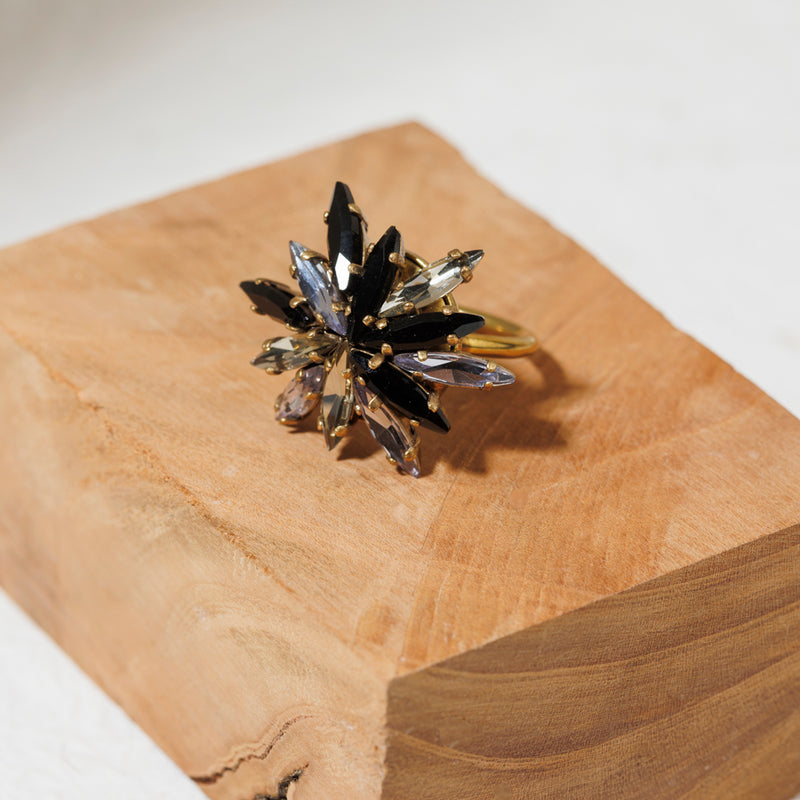 CAIA anello grigio nero