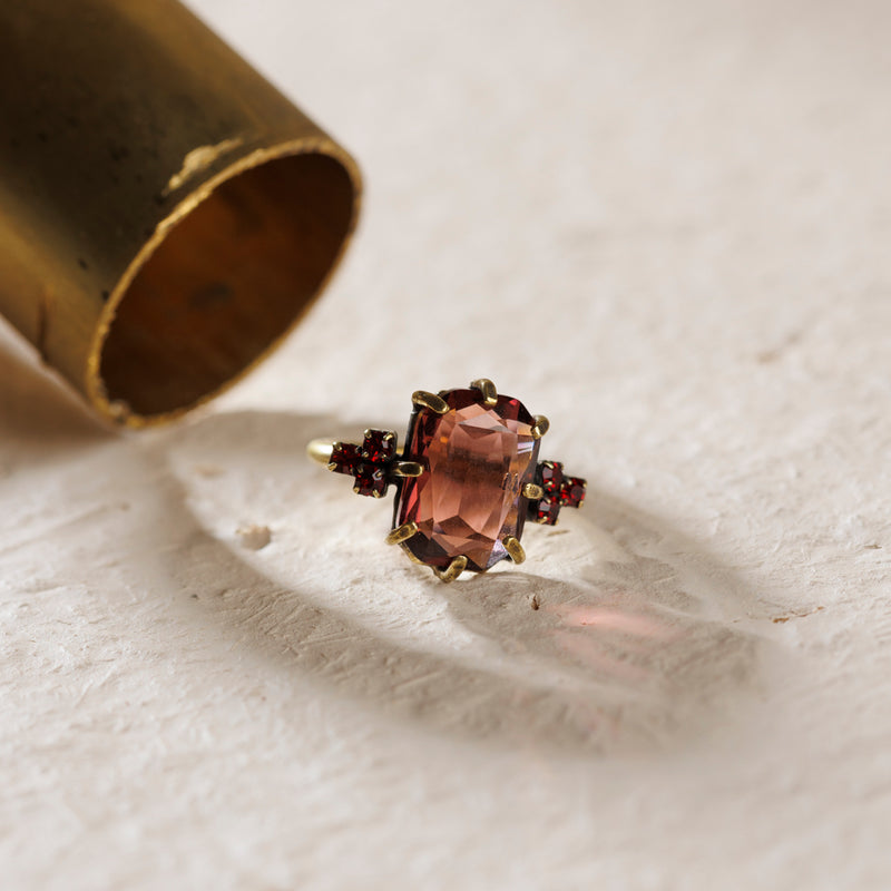 SAVINA amethyst ring