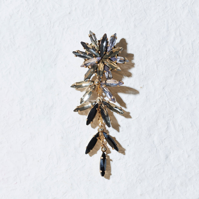 PIUMA brooch gray black NEW