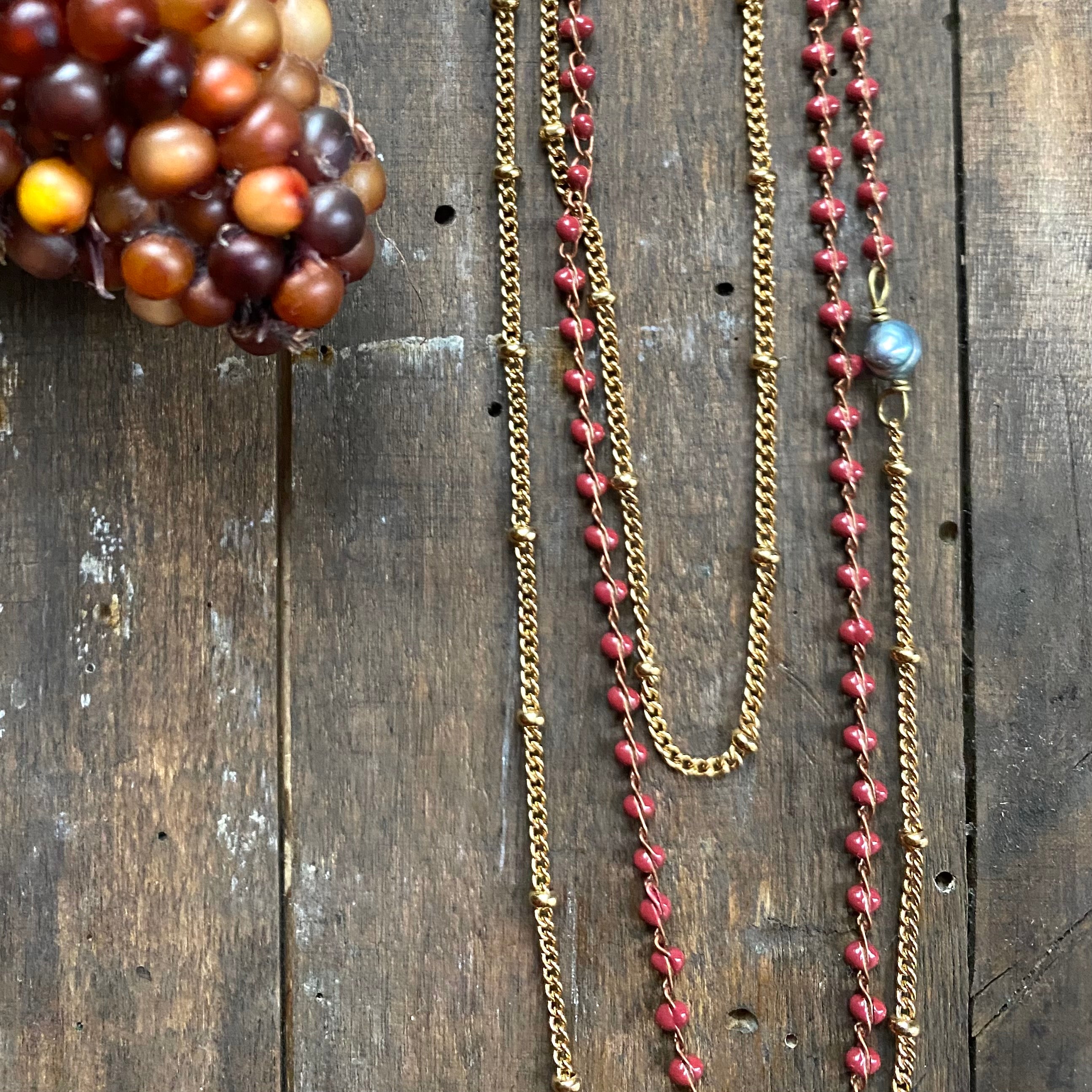 ANNE magenta necklace